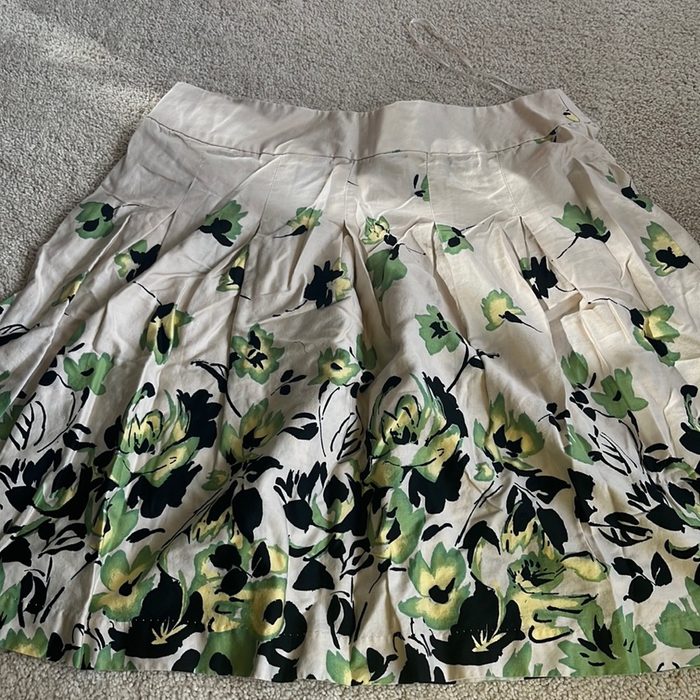 Skirt with flower print